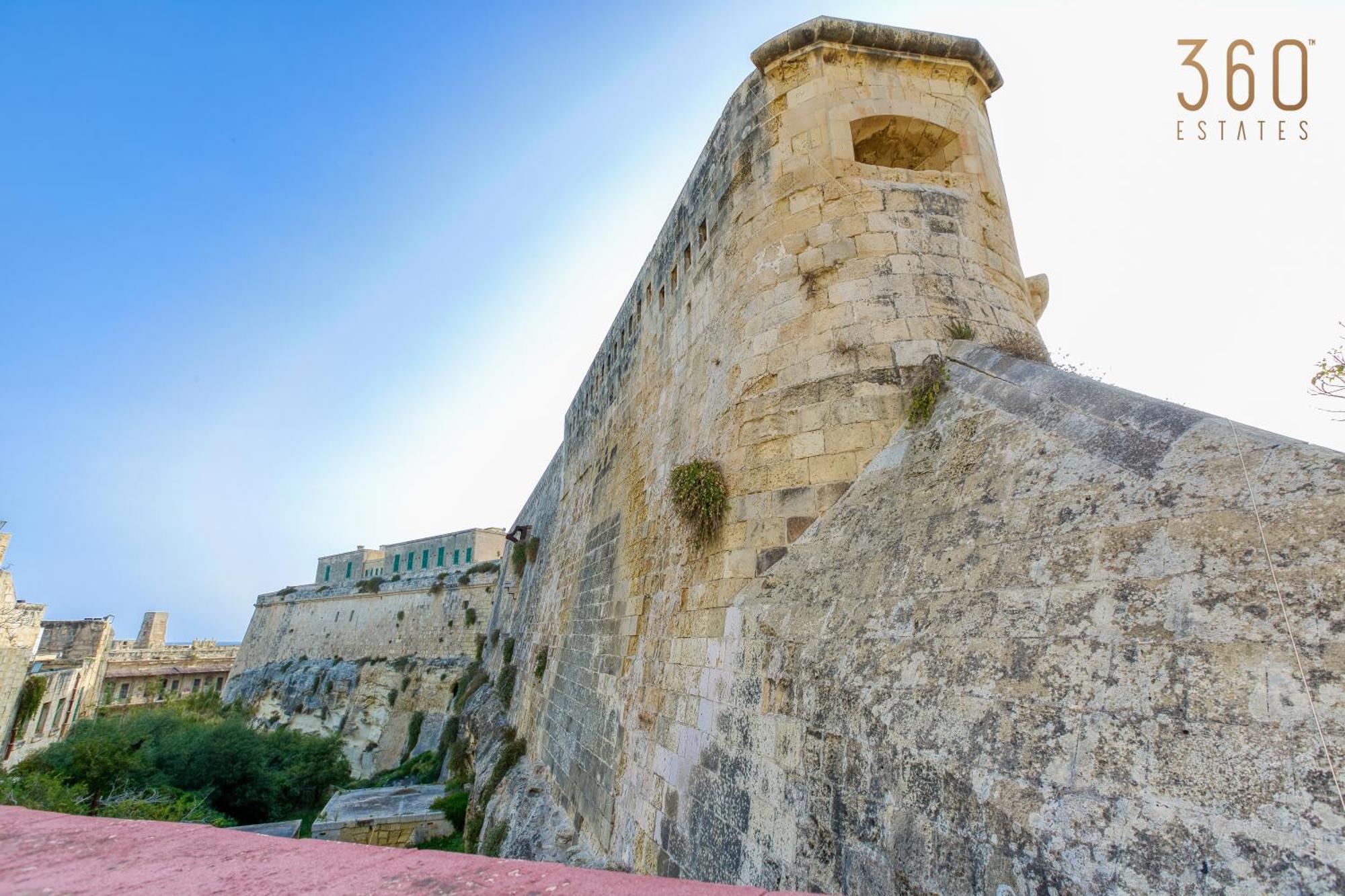 Comfortable 1Br Home With Maltese Balcony In Valletta By 360 Estates Exteriör bild